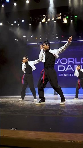 Dokteuk crew moves wildly and unleashes raw, chaotic energy 🐉🔥 #dance #ytshorts #worldofdance