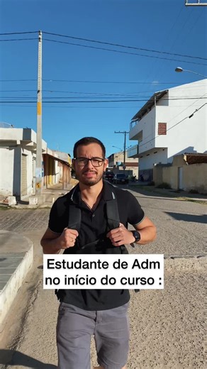 Estudante de Administração: Vida universitária em memes