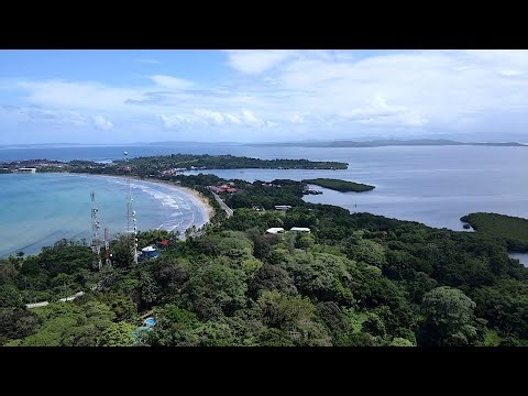 Propiedad tranquila con título, vistas al mar en cima de la colina. Isla Colón, Bocas del Toro.