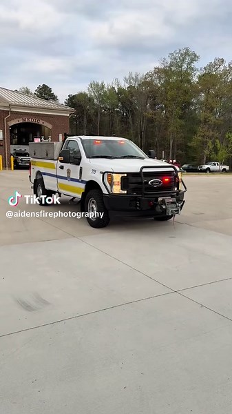 Chesterfield Fire & EMS: Brush 205 Command Truck