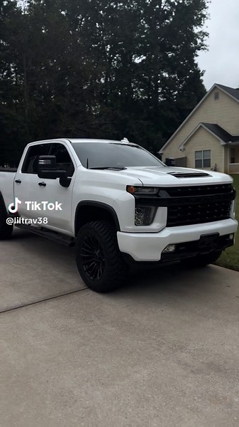 Chevy 2500 HD: The Ultimate Truck Experience