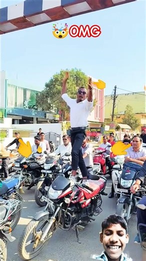 🤣😱Introducing the "VitalWear SmartBand," a next-generation wearable gadget🎉