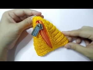 How to Crochet Triangle Pouch with Zipper