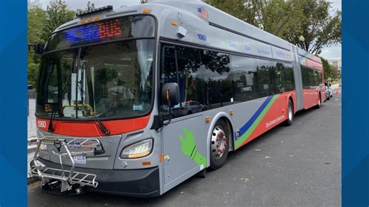 2 new electric Metro buses roll out in DC