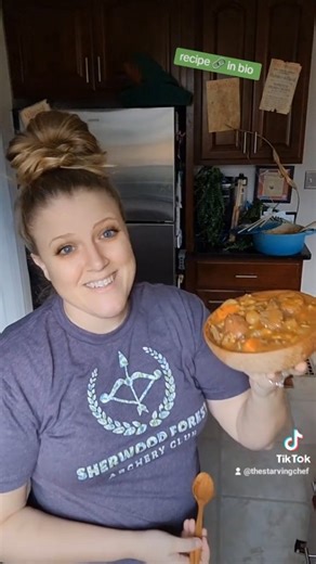 Making Little John's burnt stew from Robin Hood 🦊 #fictionalfeast #reciperequest #thestarvingchef #robinhoodstew #littlejohnandrobinhood #robinhood | The Starving Chef