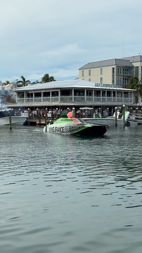 Hard to beat the sound and curb appeal of the @xinsurance_sports turbine powered Mystic! • #bigbadboats #xinsurance #mysticpowerboats | Big Bad Boats