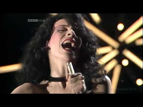 Annie Lennox (Eurythmics): Love Is A Stranger (live Synth Britannia1983) - HQ sound