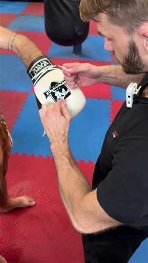 How to Properly Tie Boxing Gloves for Training
