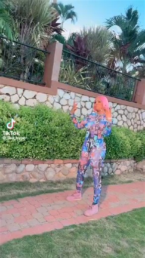 lisa hyper🗨 (@lisa_hyper1)’s videos with original sound - lisa hyper🗨