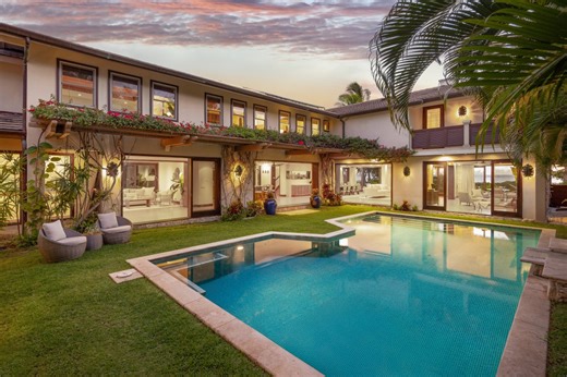 PHOTOS: Peek inside Oʻahu's $16M secluded mansion