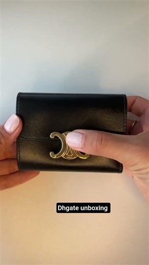 Unboxing my new Celine wallet for spring 🥰 Soo fine ❤️ link on bio
