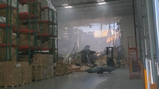 Witnesses capture F-16 fighter jet crash in California