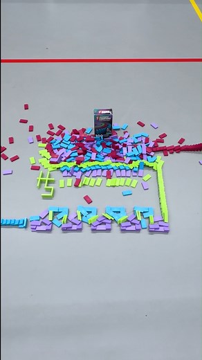 New domino technique: Row's Pyramid! Super cool trick invented by Row's Dominoes! #H5dominocreations | Hevesh5