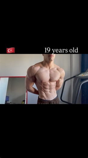 emirhan on Instagram: "estetik işinde hard carry . . . . . . #gym #fitnessmotivation #fit #fitness #fyp #gymlife #gymmotivation #fitlife"