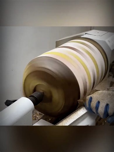 MODERN WOODTURNING TAKEN TO THE NEXT LEVEL Redefining craftsmanship by shaping forms that seem impossible Precision, creativity, and technique fused into every detail Where imagination meets mastery on the lathe #woodcraft #wood #woodworking
