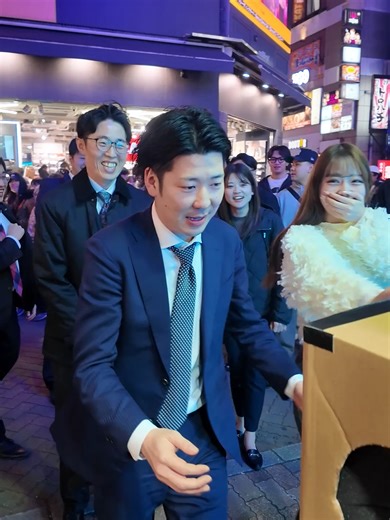 Happy new year👏 #令和 #渋谷駅 #ダンボール #箱の中身はなんだろな #fypchallenge | Dollar Store Storage Box