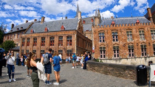 Βόλτα στο ιστορικό κέντρο της Μπριζ, Βέλγιο