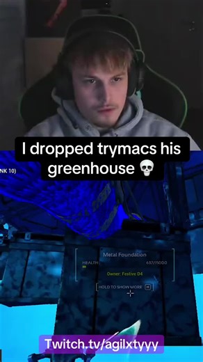 Mastering the Tek Sword in Ark Ascended Gameplay