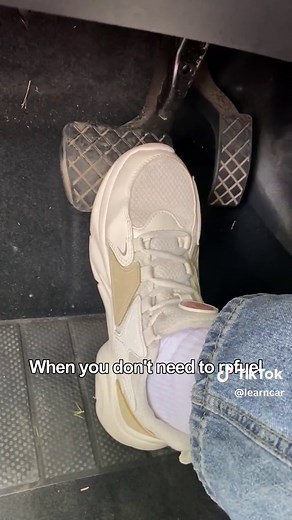 How to drive an automatic transmission car correctly？#automative #cartok #car #driving #manual #drivingskills #drivingtips #drivingschool