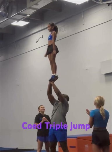 #cheer #cheerleader #tumbling #stunt Triple jump Coed