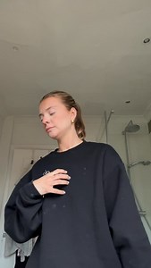 Anna Maynard on Instagram: "A sing song a day keeps the doctor away 🩺🎤"