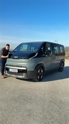 Da ist der VOLKSBUS! Nur das Logo ist anders als erwartet - Kia PV5
