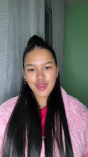 Videos de Antonella2 (@alejasantosv2) con “sonido original - Fabian_lyric”