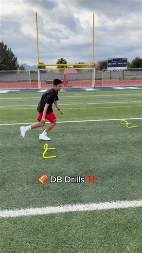 Alec Wyble-Meza | Sports Performance Coach & Personal Trainer on Instagram: "🏈 DB Drills ‼️ ALA middle schoolers getting after it this morning‼️ These drills will improve your ⬇️ Breaks ✅ Hip movement ✅ Change of direction ✅ Body control ✅ Ability to cover receiver better ✅ If your ready to elevate your performance, DM to get into sessions! . . . . . #dbdrills #defensivebacktraining #defensiveback #defensiveback #db"