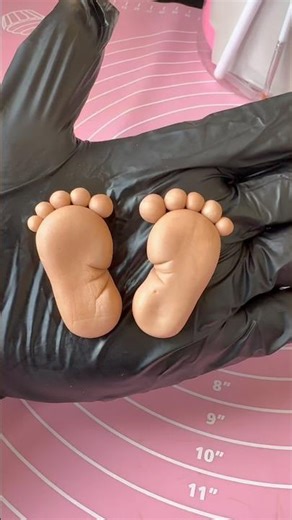 “Adorable Fondant Baby Feet 👣 | Perfect for Baby Shower Cakes”#FondantTutorial #BabyShowerCake