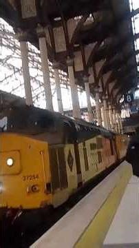 Class 37 top and tail track measuring test train from Liverpool Street #networkrail #class37