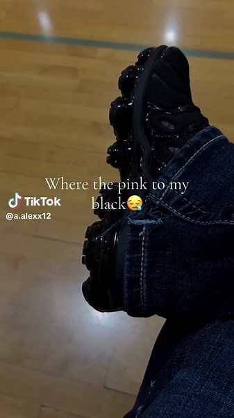 Nike Vapor Max Plus: Pink to My Black