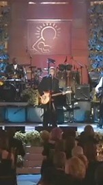 201K views · 7.1K reactions | Christmas All Over Again⛄️ Tom Petty & The Heartbreakers on ‘A Very Special Christmas’ Live in Washington D.C. - 2000 | Tom Petty & The Heartbreakers | Facebook