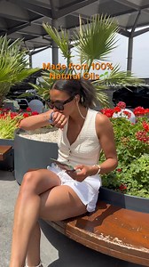 Leave itchy insect bites and annoying buzzing sounds in the past! 🦟🦟 Adjust a repellent bracelet to fit your wrist or ankle, and let them do its magic 😀 They each are infused with natural oils and keep insects away for 1 week per bracelet 🌿 ✅Mosquitoes ✅Horse Flies ✅Ticks ✅Midges ✅Wasps ✅Gnats ✅Flys ✅Wasps many annoying flying insects They are safe for both adults and kids, and there are many colour choices to go round for the entire crew 😎 Plus you get to store them in the packet when not 
