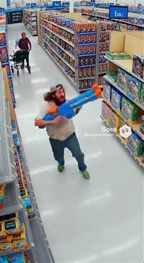 meth head goes crazy at Walmart