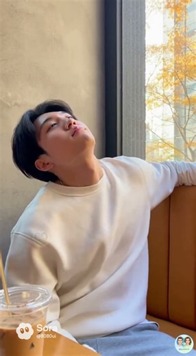 Posture While Using Phone #fitnessforeveryone #dailywellness #healthtips