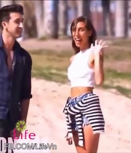 Best Kissing Prank Compilation #22 Best Kissing Prank 2019 - Prank Invasion 2019 - video Dailymotion