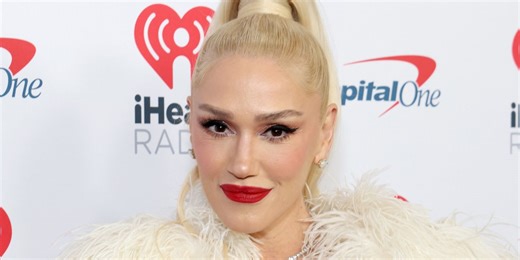 Gwen Stefani Just Debuted a New Layered "Curve Cut"