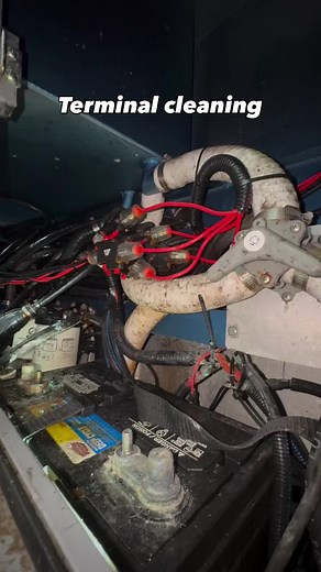 Effective Battery Terminal Cleaning for Outboard Motors