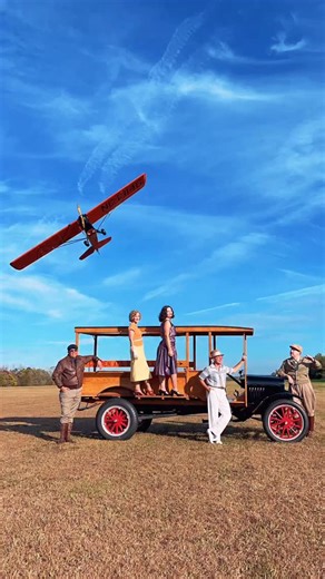 1932 Taylor E-2 Cub flying, during our most recent photoshoot with @lerrophotography at @goldenageairmuseum #aviation #lerrophotography #aviationphotography #photographyworkshop #warbird #lerroexperience #aviationlovers #photoworkshop #aviationphotographer #photoworkshops #barnstorming | Aviation Photo Shoots