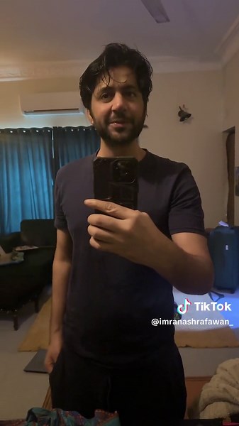 Mirror Selfie Tips for Perfect Bedroom Shots