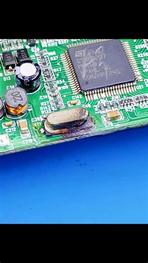 Giyan Circuit on Instagram: "on a head unit.. this is the path to the VGH and VGL step up IC circuit, no wonder the screen is blank #vgh #vgl #supply #circuit #headunit"