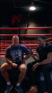 Best bodybuilder with the man himself @thedorianyates ! His personal preference! • #bodybuilder #bodybuildinglife #bodybuildingmotivation #classicbodybuilding #modernbodybuilding #bodybuildingculture #bodybuildinglifestyle #bodybuildinglegend #bodybuildingmindset | Benny Adegbuyi