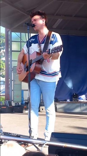 Suomineito - Olli Halonen Lohjan iltatorilla #lohja #livemusic #live #suomipop #iskelmä #suomi