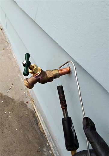 Installing an autdoor hose bib#plumbing #hosebib #installation #contractor #copper