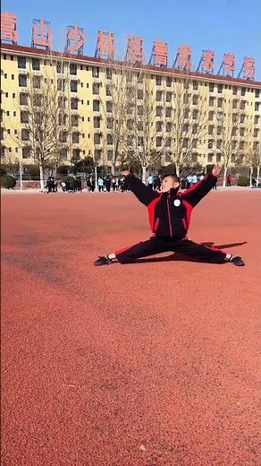 Shaolin kid flexibility practice