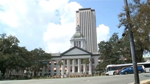 Gov. DeSantis grants Florida state employees additional holiday time off