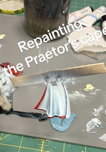 A very quick overview of the paint I used to do the chromatic white.#gamesworkshop #ultramarines #minipainting #spacemarine #40k