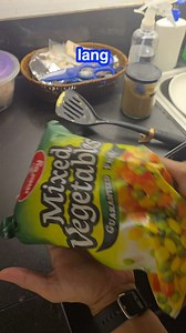 You don’t need complicated meals to stay on track. All it takes is a little prep and awareness. 💪🏻 As a fitness coach, I always tell my clients that consistency beats perfection every time. You don’t need to cook fancy meals or follow extreme diets. Just stay mindful of what you eat and plan ahead. | Lift Academy