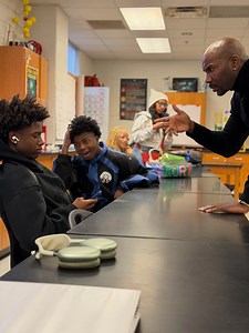 When DJ gets in trouble for being on his phone in class #God #Jesus #Jesusispoppin #Jesusbeenpoppin #kountrywayne #letthatsizzleinyourspirit #helpisontheway #love #dejahparrish | Kountry Wayne