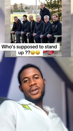 Which one is supposed to stand up in your own opinion?? #coaches #ghanatiktok🇬🇭 #footballtogether